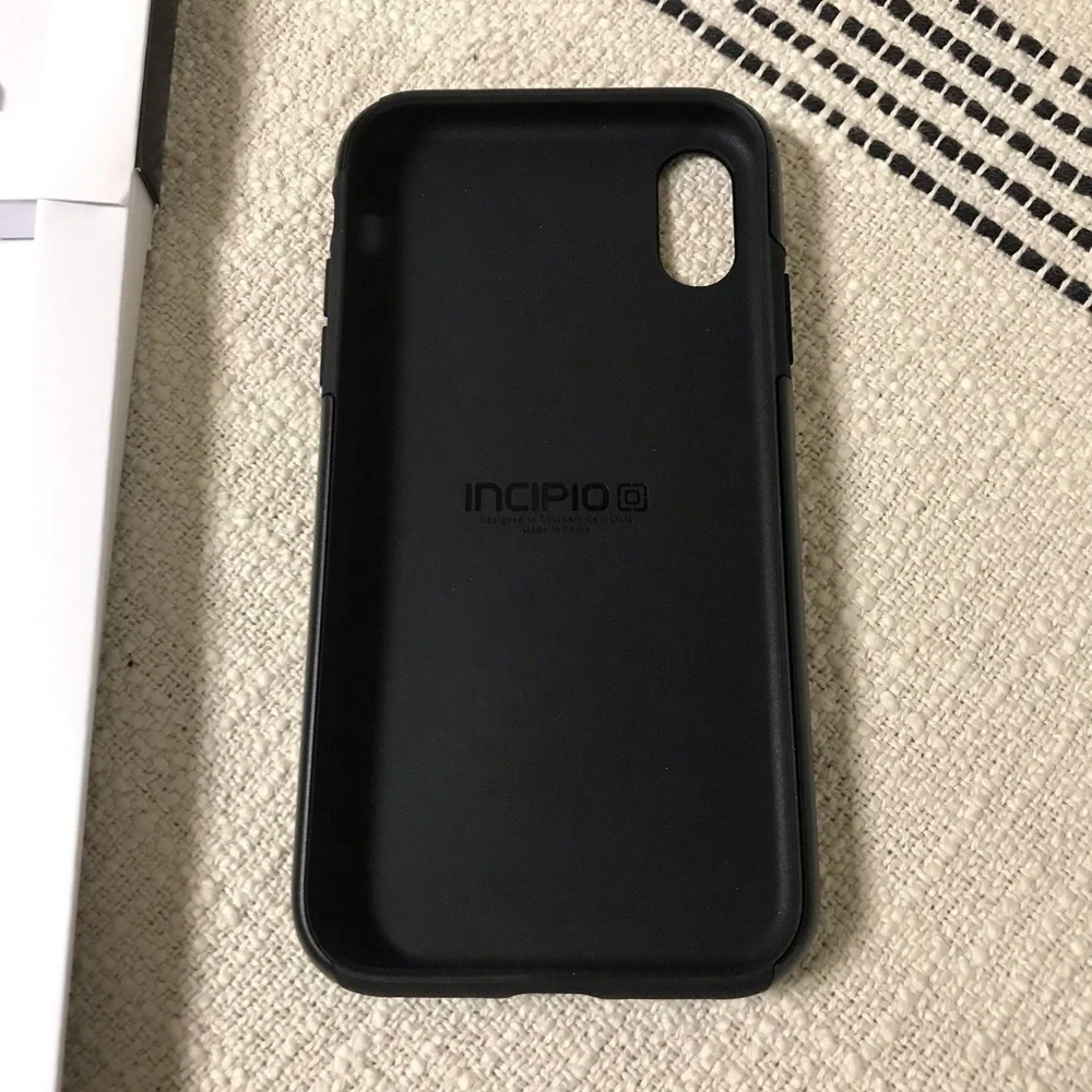 NWT INCIPIO / Black iPhone XR Dualpro Classic Phone Case